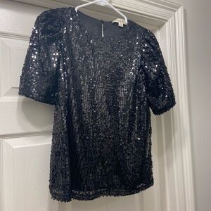 Vine and Love sequenced black puff sleeve top. Size small